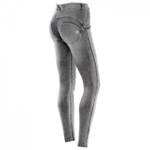 SKINNY- TALLE REGULAR- EFECTO DENIM DEGRADADO CLARO- GRIS